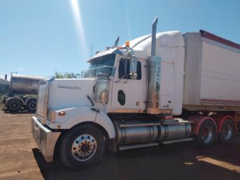 2010 Western Star 4864 Prime Mover