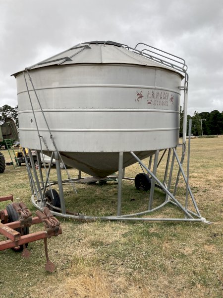 RK Macey 28 tonne Field Bin