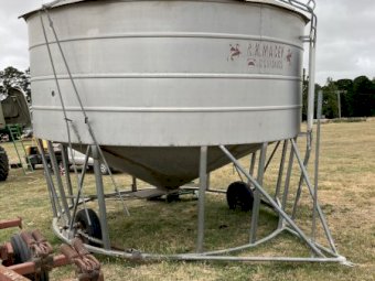 RK Macey 28 tonne Field Bin