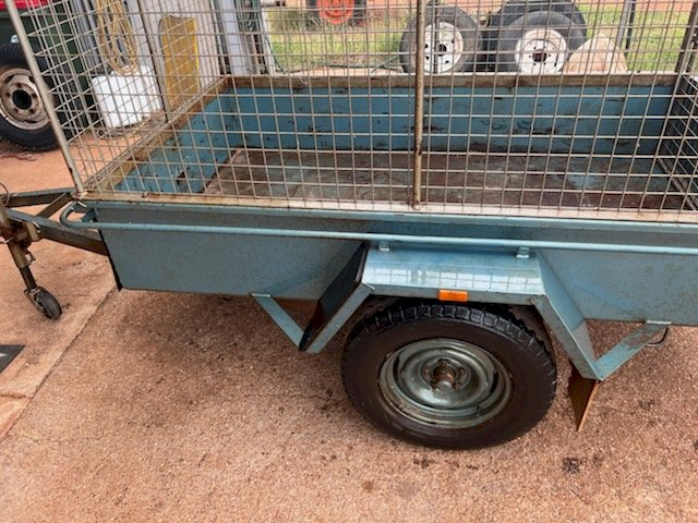 Dean Trailer 6x4 with Removable Crate