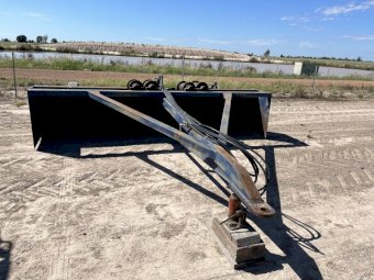 Under Auction - (A166) 12ft (3.6 mt) Drag Bucket With Cross Level (Clearance Item) 