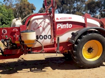 2013 Croplands Pinto 24 mt Boomspray