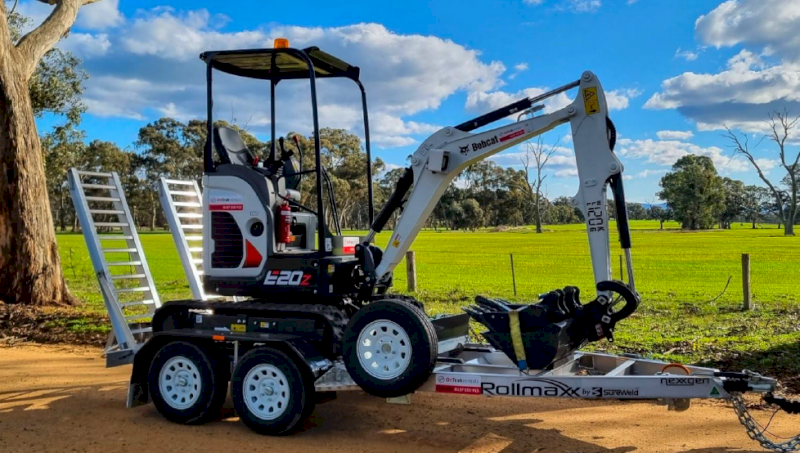 **Hire** 2T Bobcat E20Z Mini Excavator