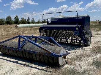 2016 AD230 Agrodrill Combine