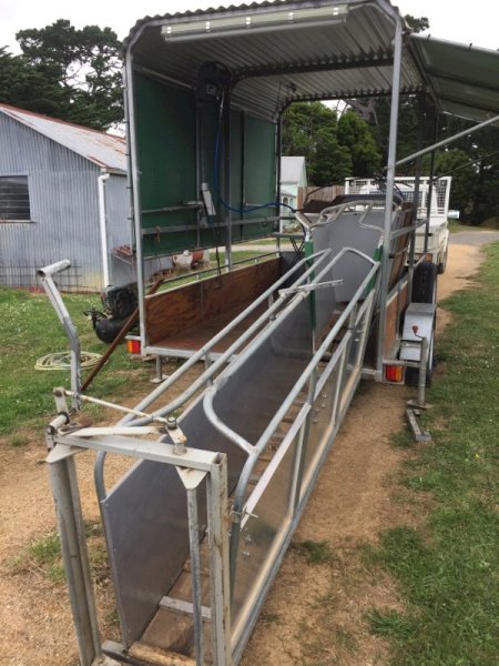 Under Auction - (A166) Hecton Mobile Crutching Trailer 