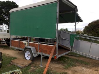 Under Auction - (A166) Hecton Mobile Crutching Trailer 