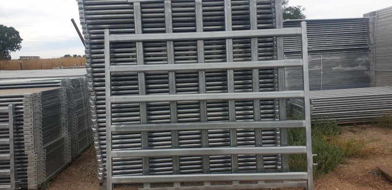 Under Auction - (A221) 20 x Cattle Panels 2.1 x 1.8 