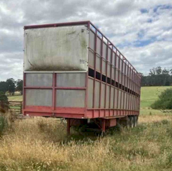 Smith 40'  2 x 1 Cattle Crate