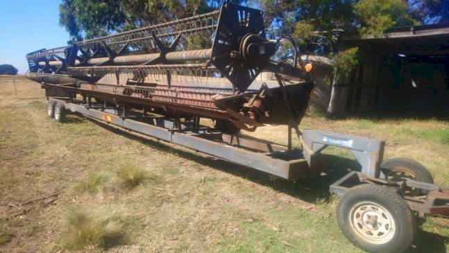 36ft Agco 600 Series Draper Front