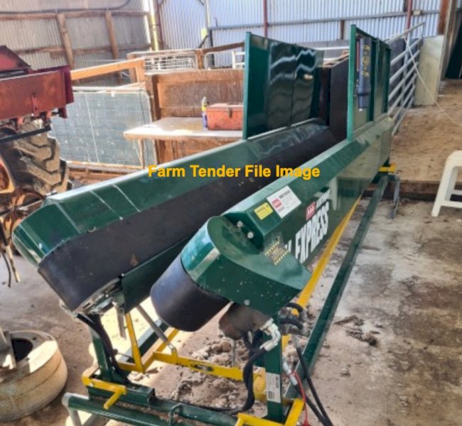 V Belt sheep handler