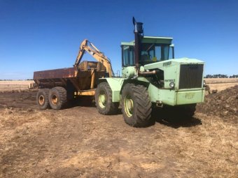 Steiger Panther II with Volvo Dumper