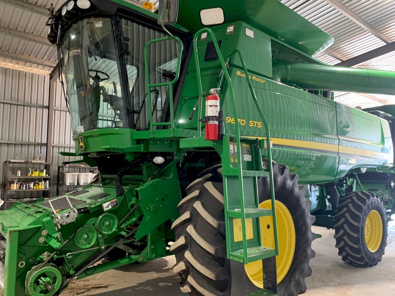 2009 John Deere 9670 STS Header with 40ft Draper Front & Trailer