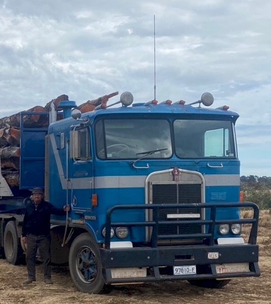 1983 KENWORTH K120 Prime Mover
