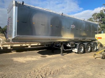 2021 Liberty Freightmore 32' x 6' Semi Grain Tipper