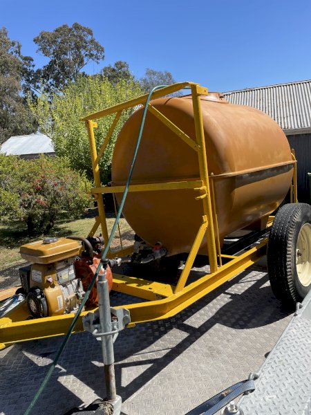Trailing Fire Fighter/Chemical Hand Spray Tank