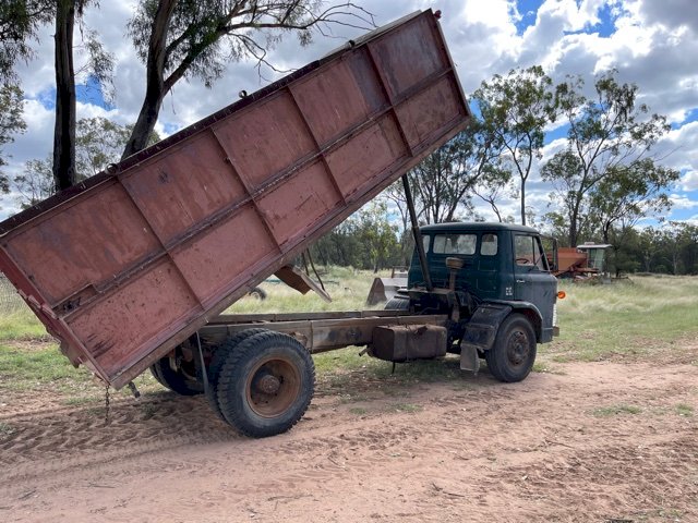 Ford Tipper Truck