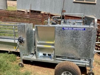 Peak Hill Rotary Sheep Handler