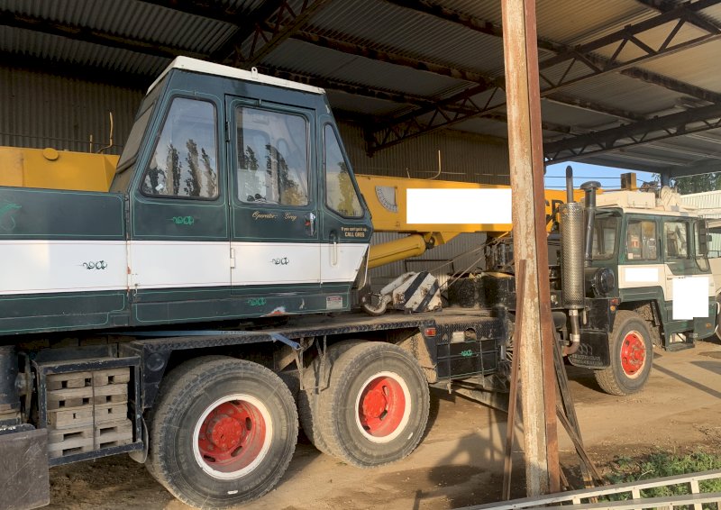 1984 Nissan Carrier with P & H 180B Mobile Crane
