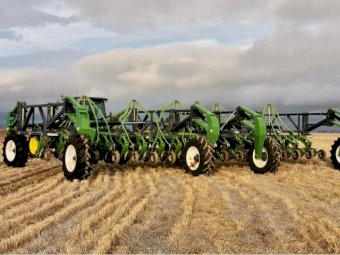 Boss Agriculture 12 mt Bar with  SX25P Row units