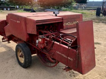 New Holland 317 Square Baler