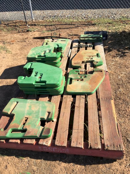 14 x John Deere Suitcase Weights