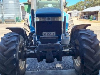 1996 Ford  8670 Tractor