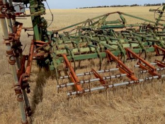 Horwood Bagshaw 57 tyne Scarifier