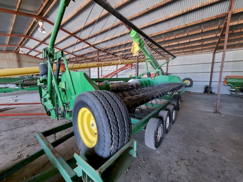 Under Auction - (A168) 2011 John Deere 615P Pick Up Front 