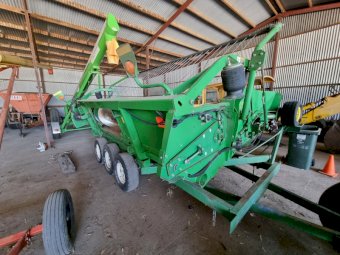 Under Auction - (A168) 2011 John Deere 615P Pick Up Front 