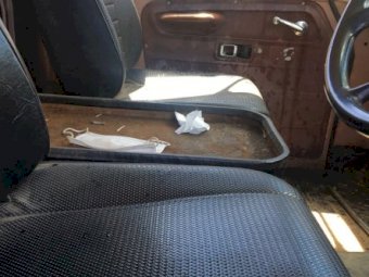 1978 INTERNATIONAL 16’ Tipping Tray with Near New Stock Crate