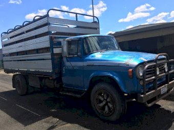 1978 INTERNATIONAL 16’ Tipping Tray with Near New Stock Crate