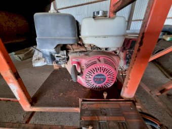 Under Auction - (A168) Riteway 35-200 Grain Conveyor 