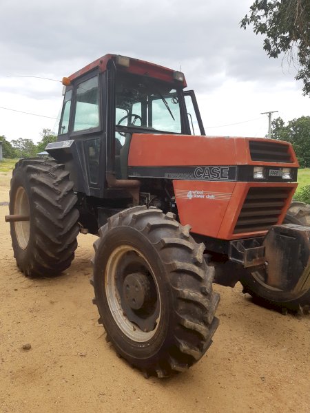 Under Auction - (A172) 1989 Case IH 2096 Tractor 