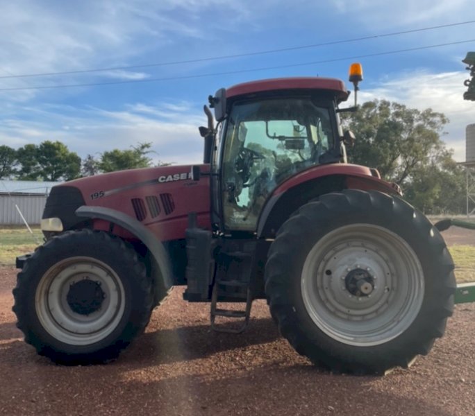 Case Puma 195 Tractor