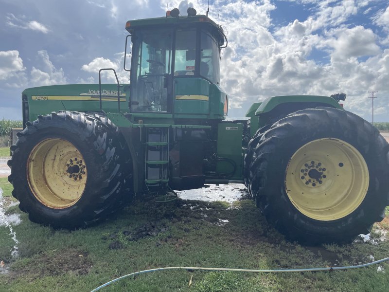 9420 John Deere Scraper Special
