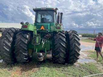 9420 John Deere Scraper Special