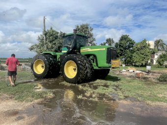 9420 John Deere Scraper Special