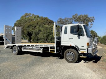 2004 Mitsubishi Fighter FM67 Beaver Tail Truck