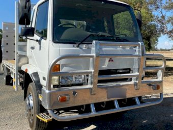 2004 Mitsubishi Fighter FM67 Beaver Tail Truck