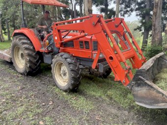 Daedong DK 75 Tractor with FEL