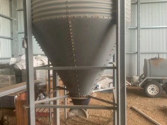 2.8MT Big Dutchman Grain Silo With Hopper