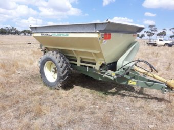 2006 Marshall 840T Spreader