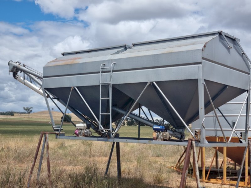 Parkes Industries Seed/Fertilizer 10-12 tonne Grouper Bin