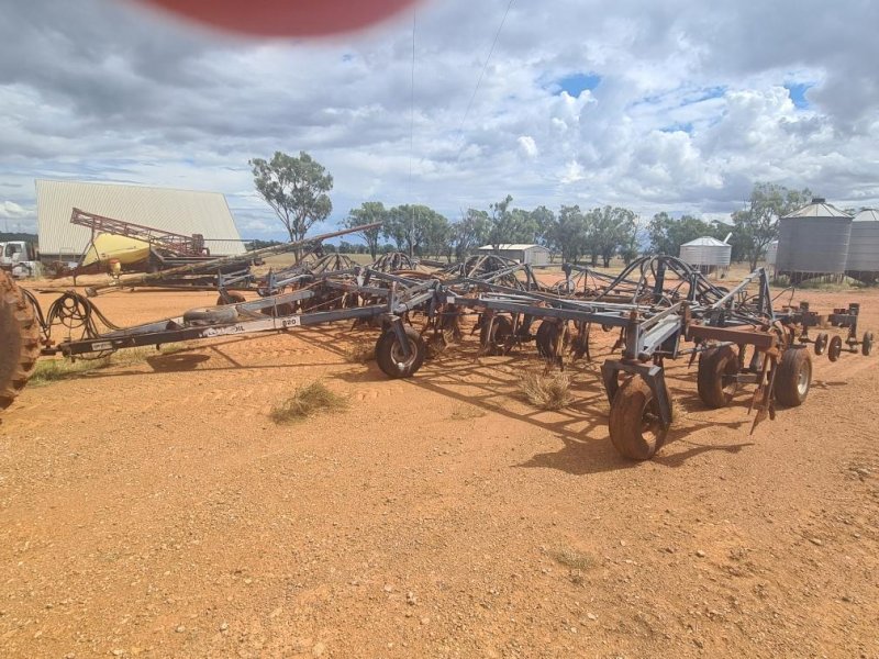 44' Flexicoil 820 Bar With 2320 Cart And Small Seed Box