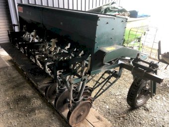 2000 Metfarm 16 Row 2BFX-16 Seeder