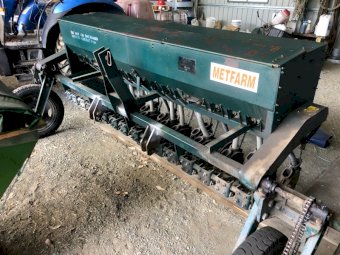 2000 Metfarm 16 Row 2BFX-16 Seeder