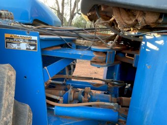 New Holland 9882 Articulated Tractor