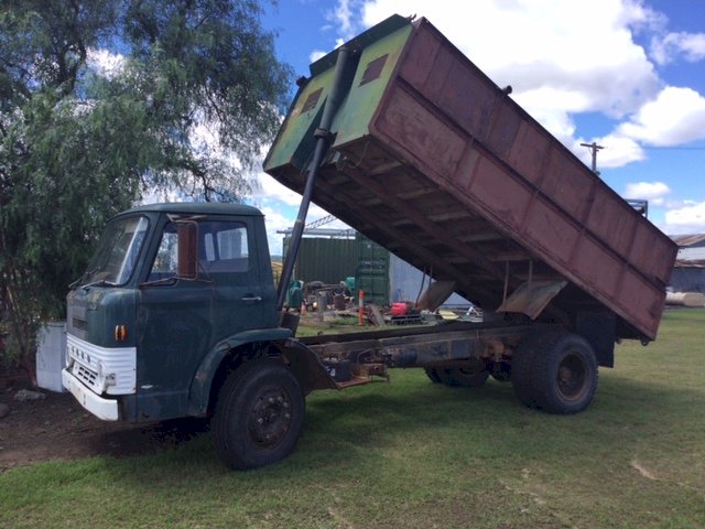 Ford Tipper Truck