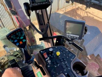 2009 Miller Nitro 4365 SP Sprayer