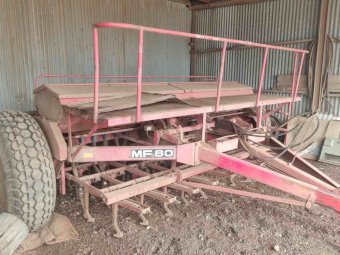 Massey Ferguson MF80 Combine